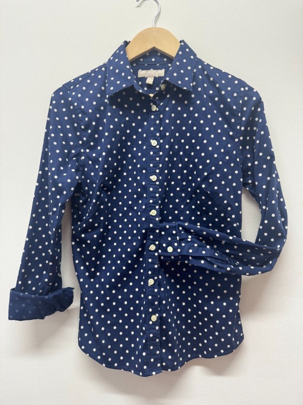 Banana Republic Women's Long Sleeve Button-Down Blue Polka Dot Fitted - Size 10 - Picture 2 of 8